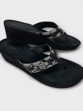 Coach Jaden Wedge Sandals Thong Flip Flops Womens 10B Spring Summer Beach Pool